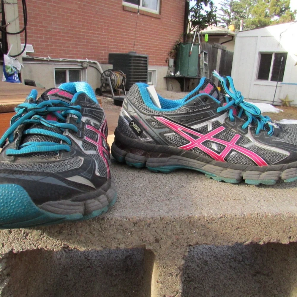 ASICS Women's GT-2000 2 G-TX